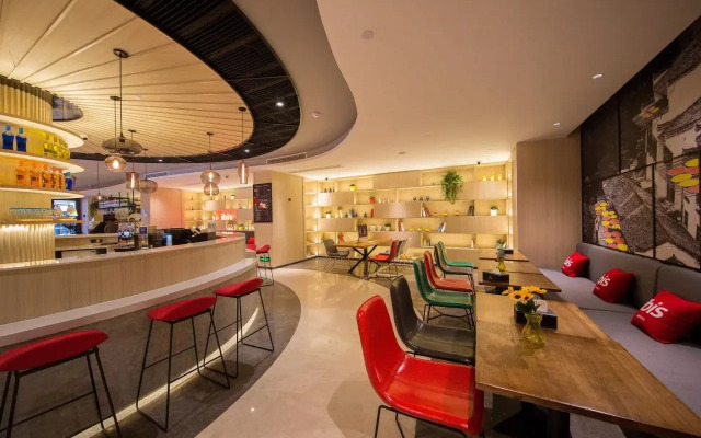 Ibis Hefei Pedestrian Street Hot