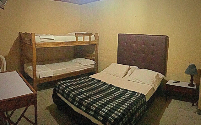 Hotel Toledo FL