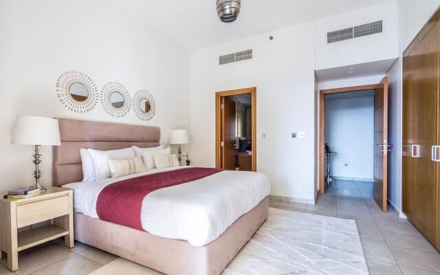 Refined 2BR Luxury Apartment at Palm Jumeirah