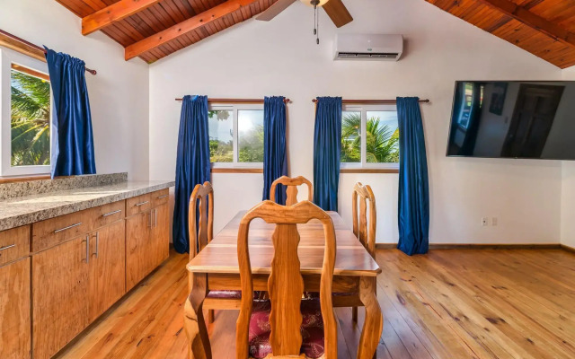 Hotel and Dive Center Roatan Yacht Club