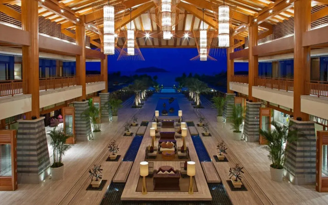Le Meridien Shimei Bay Beach Resort & Spa