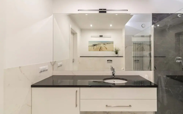 Grand Apartments - Wave