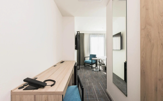 JR East Hotel Mets Premier Gotanda