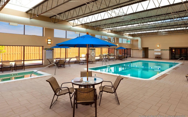 Delta Hotels by Marriott Minneapolis Northeast