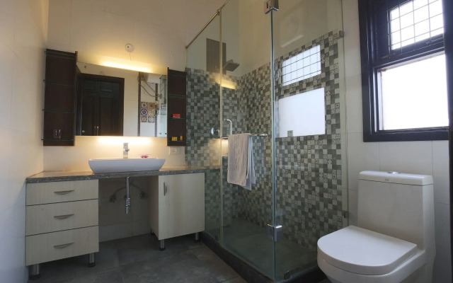 Stallen Suites Nehru Place by FabHotels