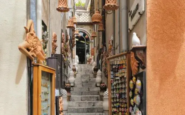 Holiday Home Taormina 3