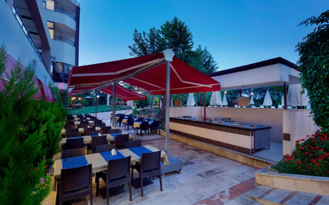 Miarosa İncekum Beach Hotel