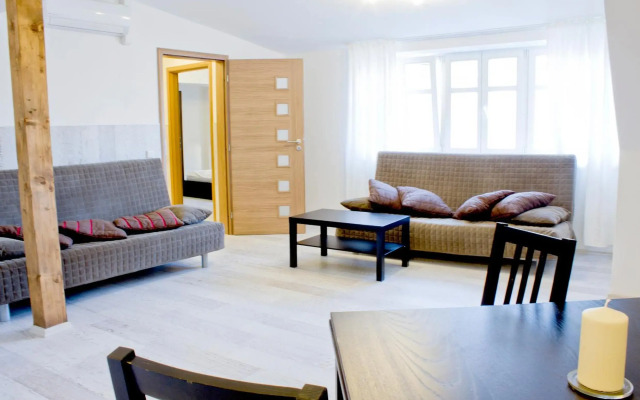 Royal Court Apartments