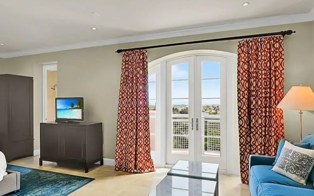 Luxury Penthouse Condo With 360 Oceanviews