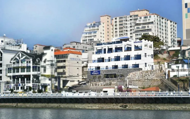 Tongyeong Grande Hostel