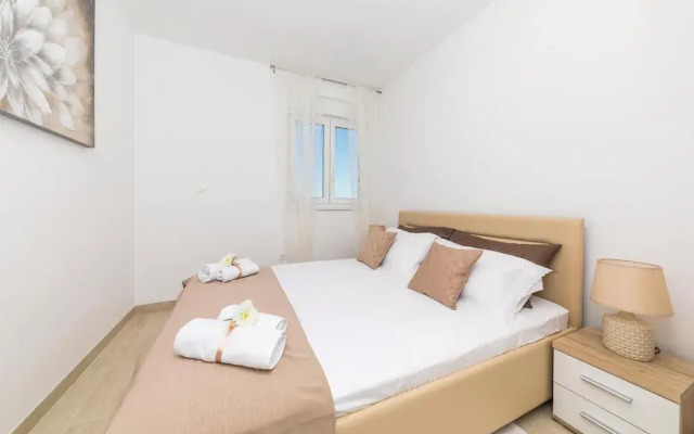 Stunning Apartment in Trogir With 2 Bedrooms and Wifi