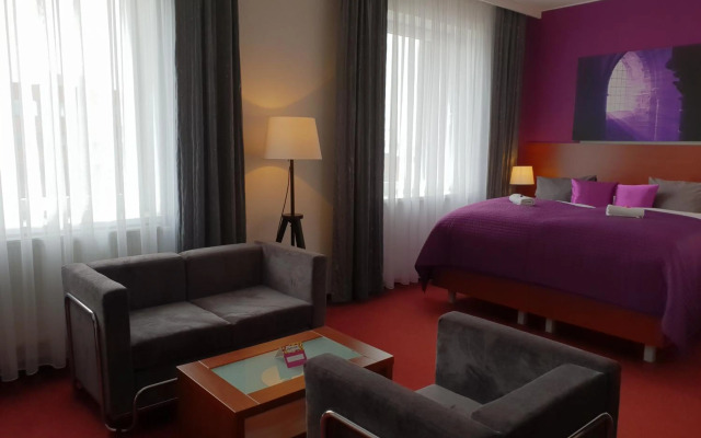 Hotel Color