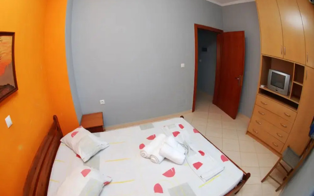 Tiku's Apartments
