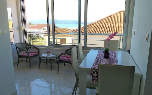 Homely Apartment in Trogir near Beach