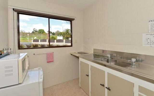 Waterfalls Estate - Motel & Campground