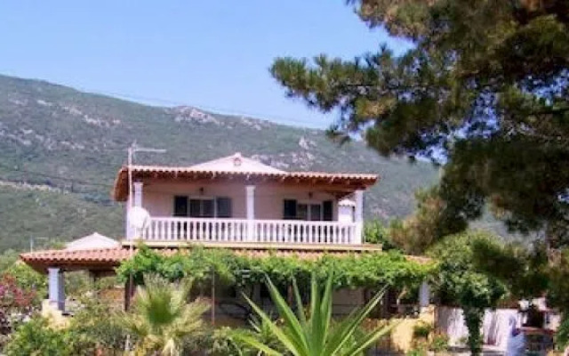 TETRAKTYS estate