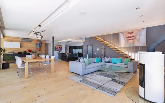 Amara Villa - Designer Villa With Solar Power