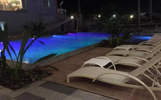 Solea Palm Resort Mactan