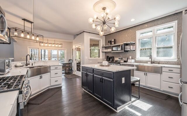 VVS - Very Very Special