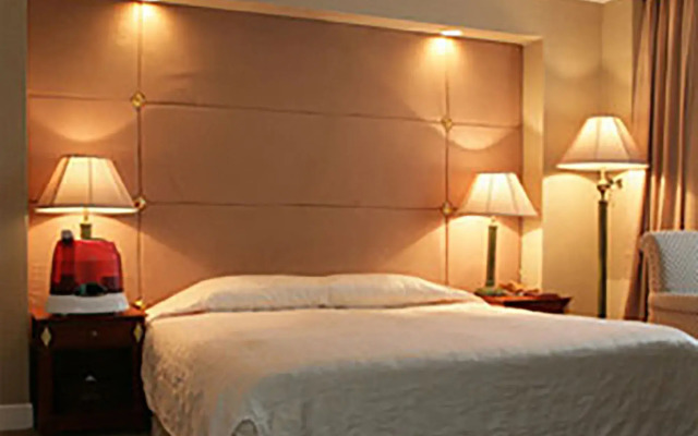 High1 Palace Hotel & CC