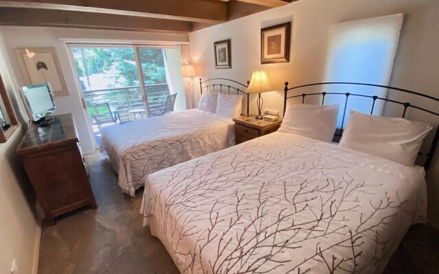 #109 Vail International