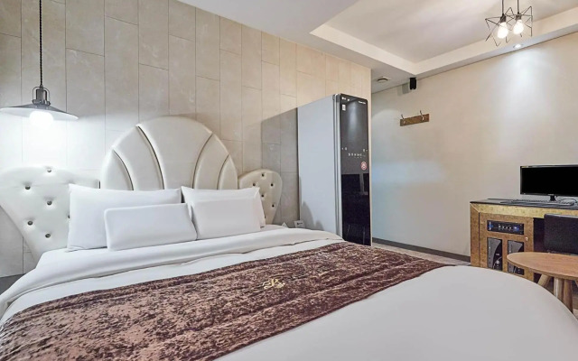 Blixx Hotel