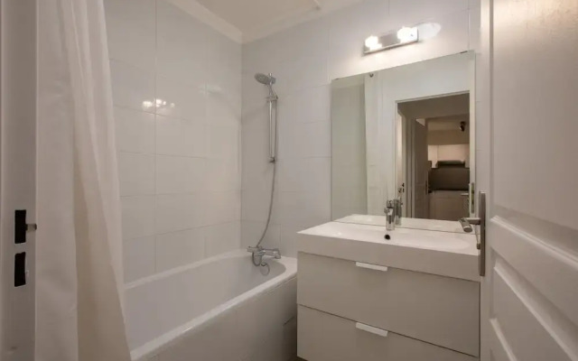 Moderne cosy 350m C. Mirabeau
