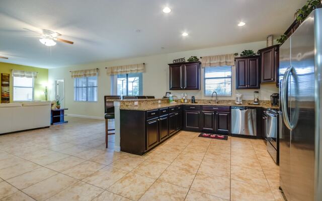 1422 Moonvalley Drive