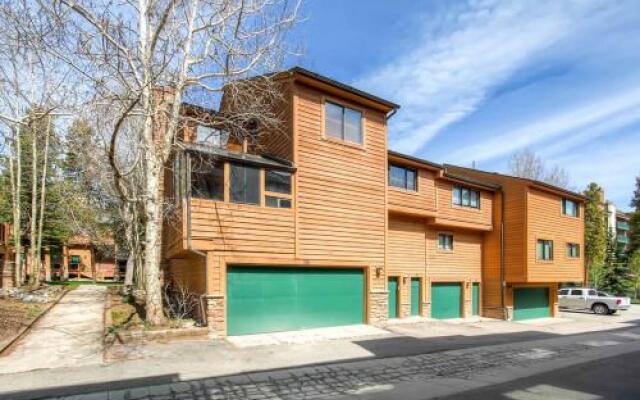 Cedars 18 - Ski-In/Ski-Out Apartment