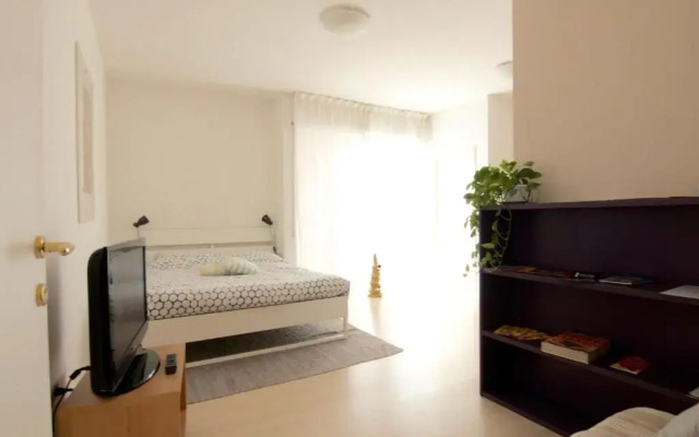 Interno77