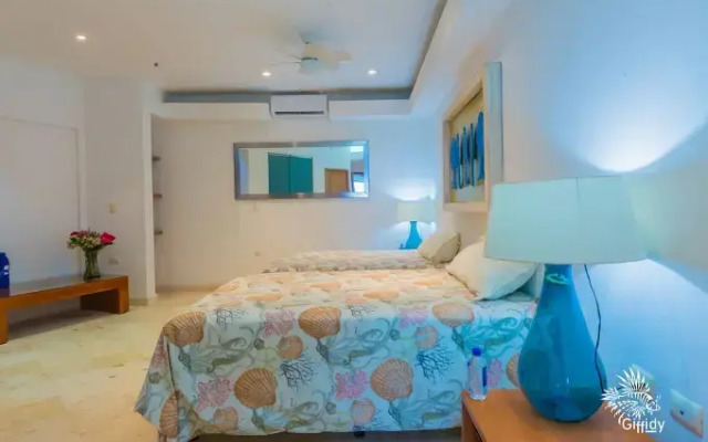 Deep Blue Condos - Entire