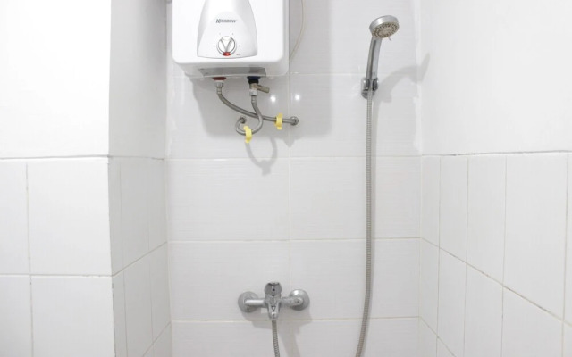 Pleasant and Comfy Studio Room at Emerald Towers Apartment