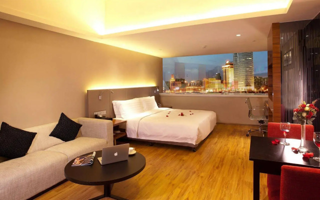Xiamen Yuzhou Camelon Hotel