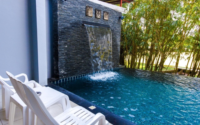 Deluxe pool access — фото 4