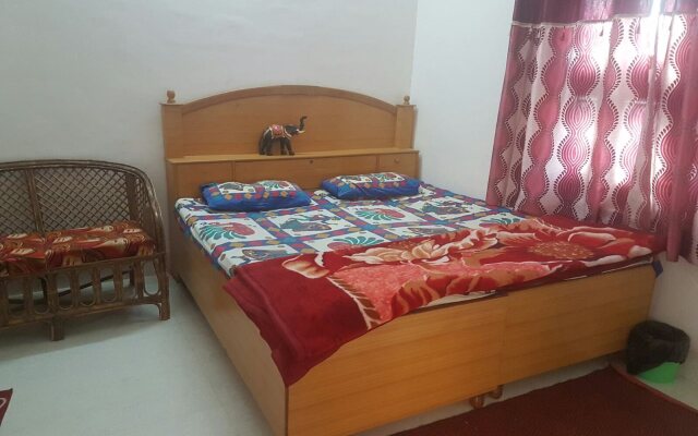 Vinayak Guest House