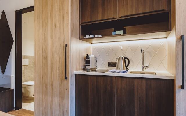 GLEMM by AvenidA Superior Hotel & Residences