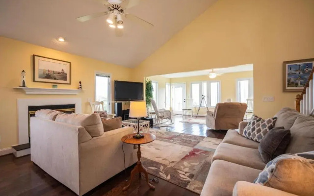 Sound Bite by Oak Island Accommodations