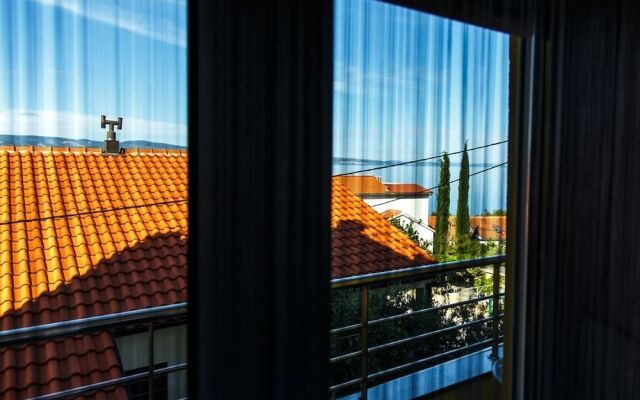 Nemira Sunny Apartments