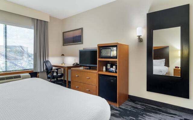 Fairfield Inn & Suites by Marriott Commerce