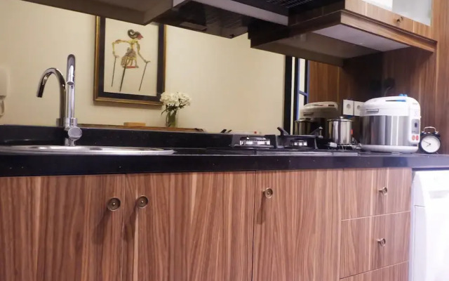 Studio Tropical Modern Living At Kemang Village