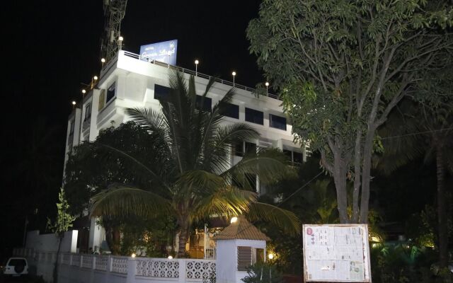 OYO 2726 Hotel Elegant