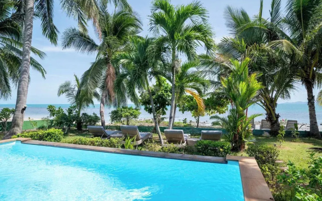 Tropical Beachfront 4 Bdr Villa - KBR24