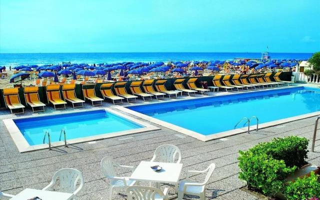 Hotel London