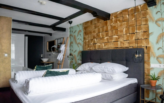 Wolf Hotel 