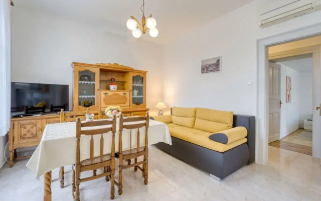 Apartment Edo Lovran