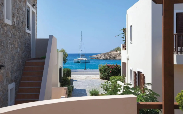 Syra Bay