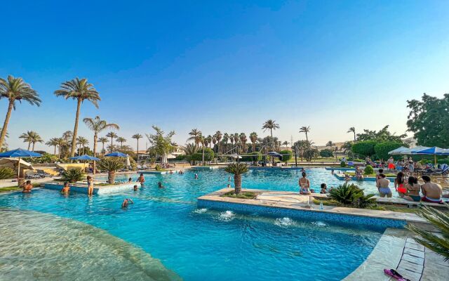 Sakkara Country Club
