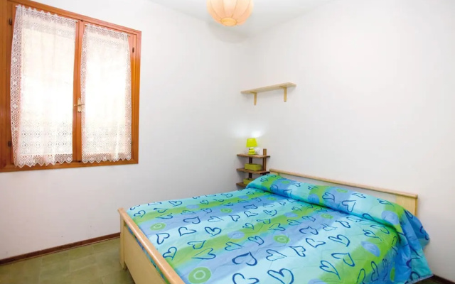 Independent Villa With Large Fenced Garden