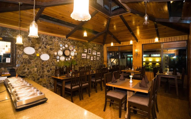 Bhikampur Lodge By Howard
