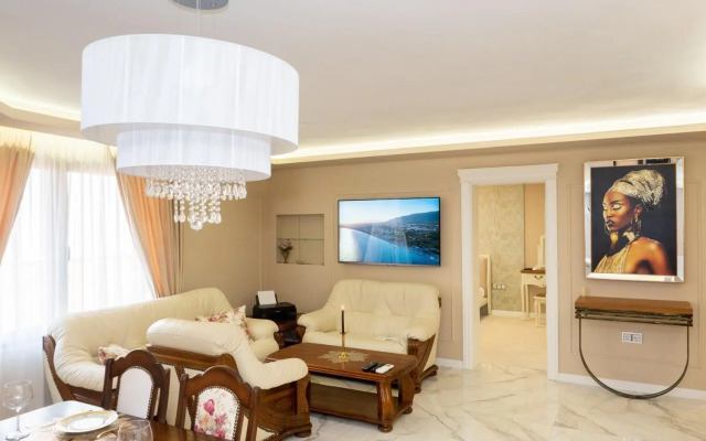 Paradise Center Apartment 1